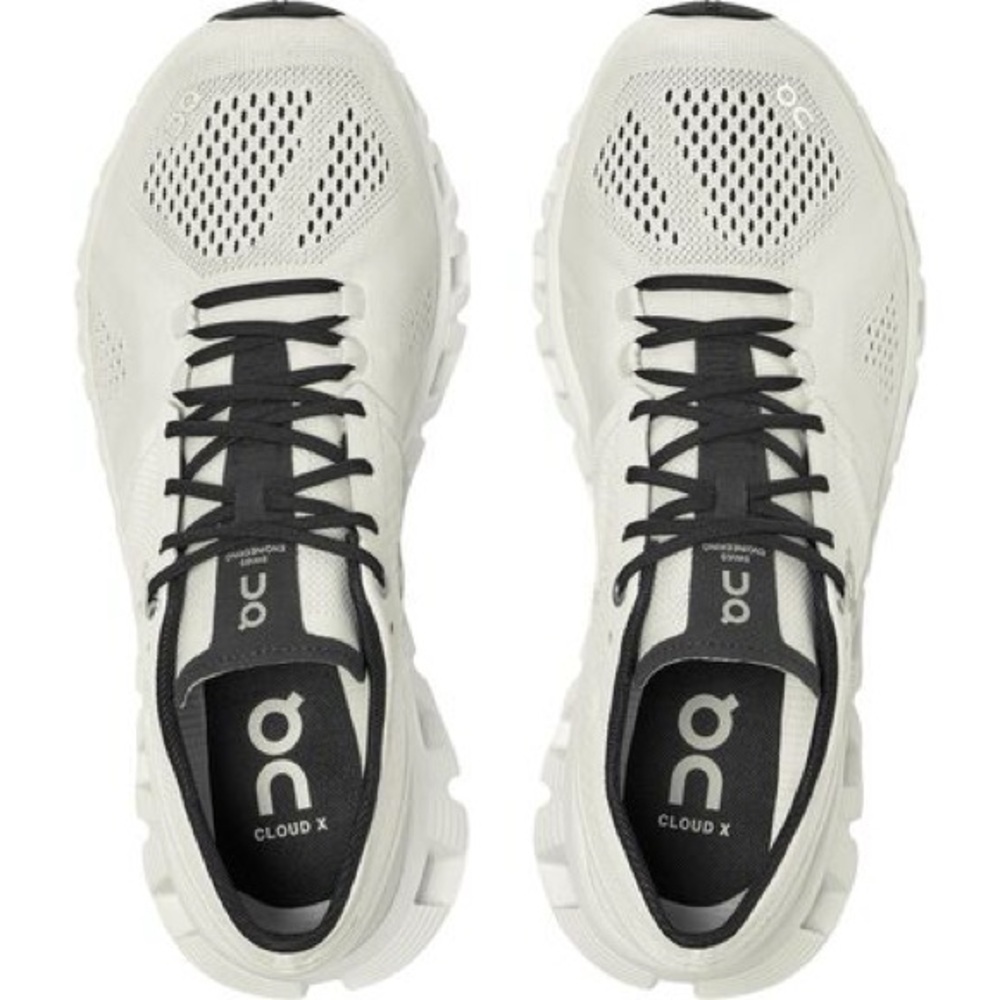 EUC Womens On Cloud X Running/Training Shoes - Size 6.5